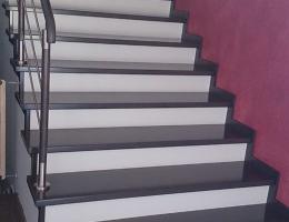 Schody na beton: Gdynia – montaż drewna na schody betonowe